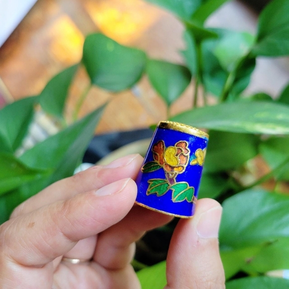 Vintage Floral Cloisonne Thimble - Picture 5 of 8